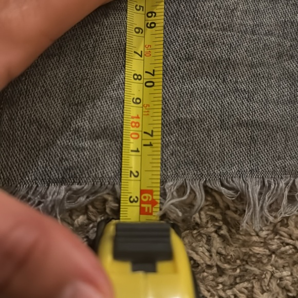 Louis Vuitton Monogram Pattern Soft Scarf Shawl - Picture 5 of 5